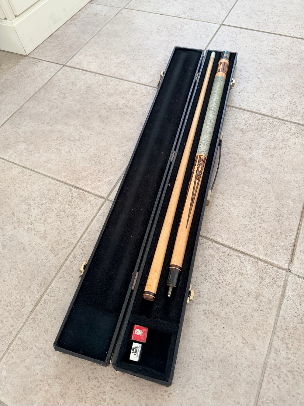 Custom Two-Piece Pool Cue with Decorative Wood Inlay and Grey Wrap with case - Picture 5 of 8